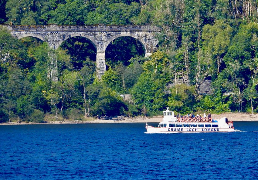 boat trip on loch lomond at Inveruglus