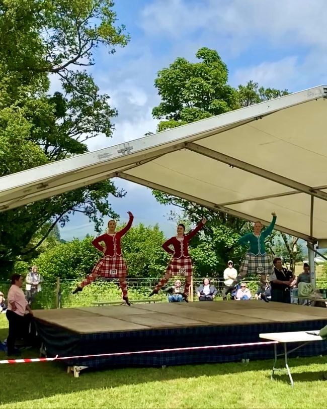Highland dancers at Luss Highland Games 